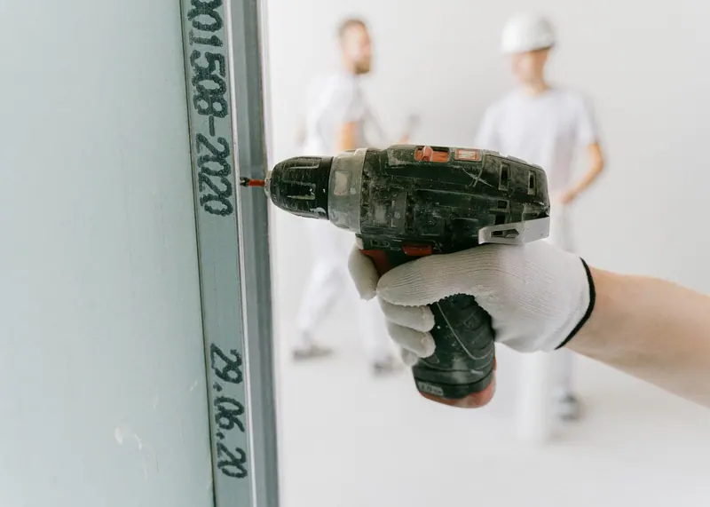 Remonty i wykończenia wnętrz: montaż płyt gipsowo-kartonowych